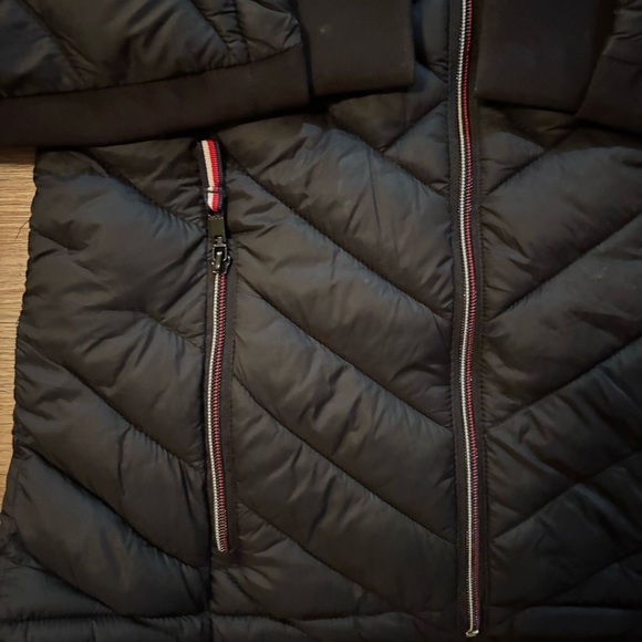 Tommy Hilfiger Women's Black Quilted Jacket - Picture 3 of 6
